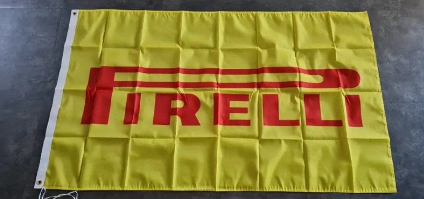 Pirelli Vlag, Diversen, Vlaggen en Wimpels, Ophalen of Verzenden, Zo goed als nieuw