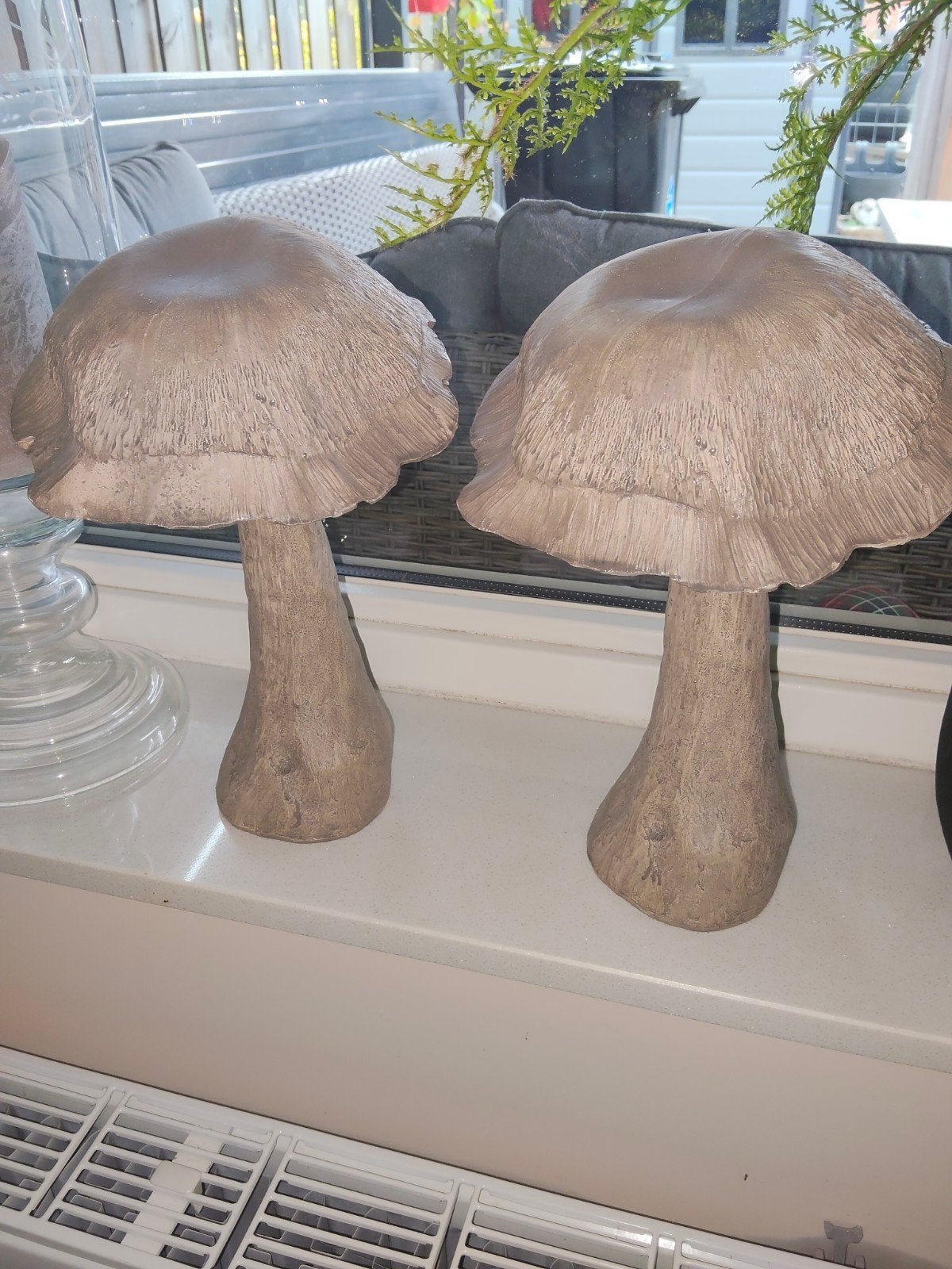 2 prachtige deco paddestoelen, Ophalen of Verzenden, Zo goed als nieuw, Bruin, Kunststof