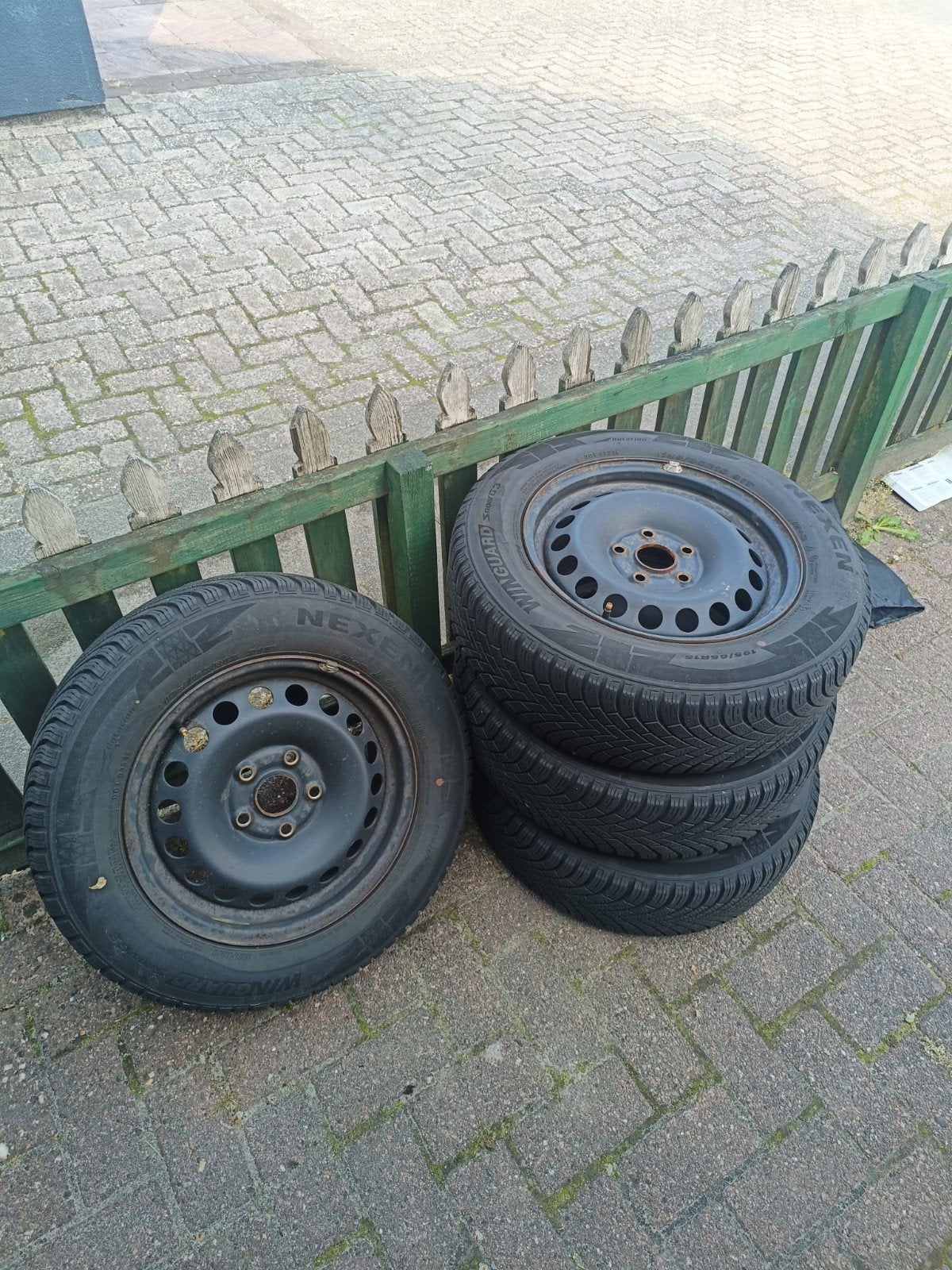 Winterbanden met velgen 15 inch VW Golf station 2014, Ophalen, Gebruikt, Volkswagen