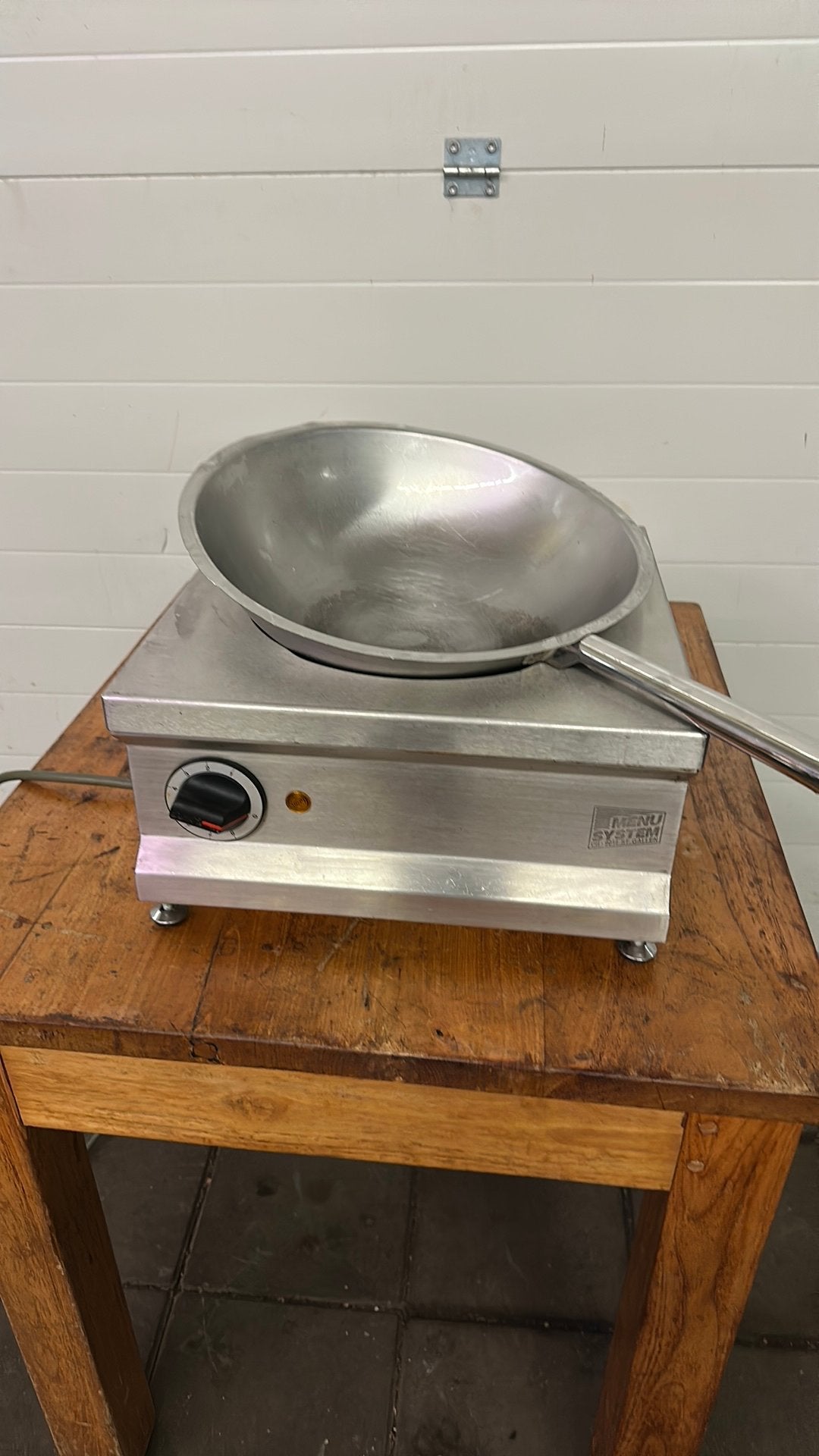 Inductie wok menu system AG wok 300 3.4 kw op 220 volt, Ophalen, ..., 4 kookzones, Zo goed als nieuw