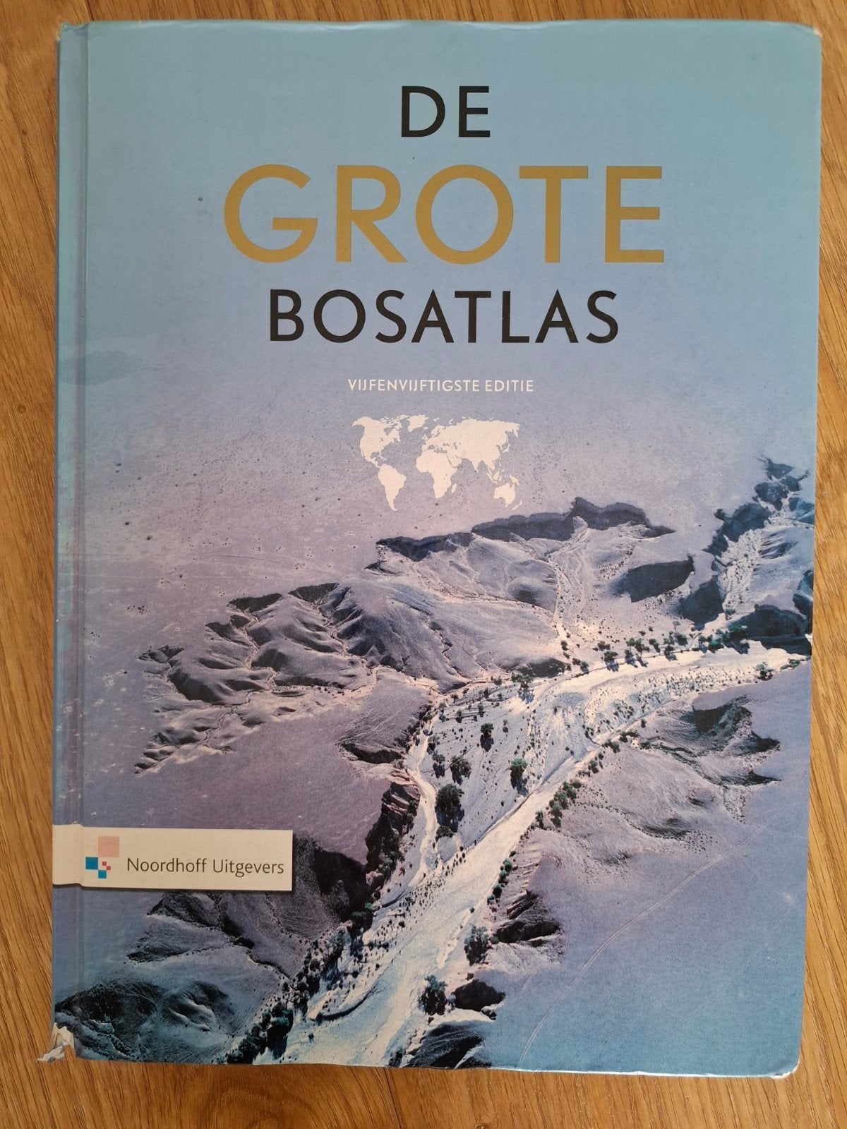 De Grote Bosatlas - Vijfenvijftigste 55e Editie, Boeken, Atlassen en Landkaarten, Gelezen, Bosatlas, 2000 tot heden, Ophalen of Verzenden