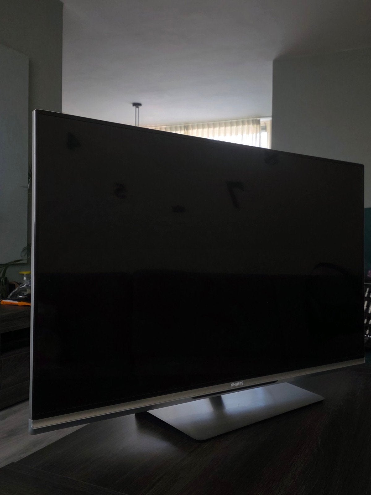 Philips 47" Full HD LED TV met Ambilight, Ophalen, Philips, LED, Zo goed als nieuw