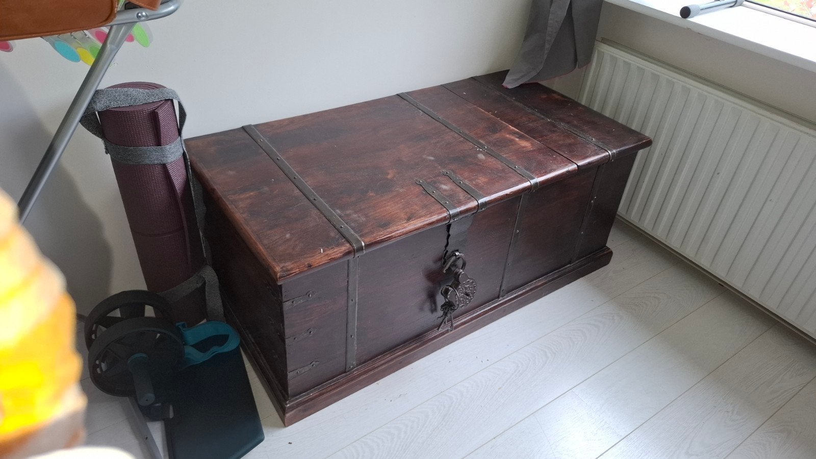 Antieke houten kist met wijnrek, Ophalen, Gebruikt, 5 tot 15 flessen, 5 – 50