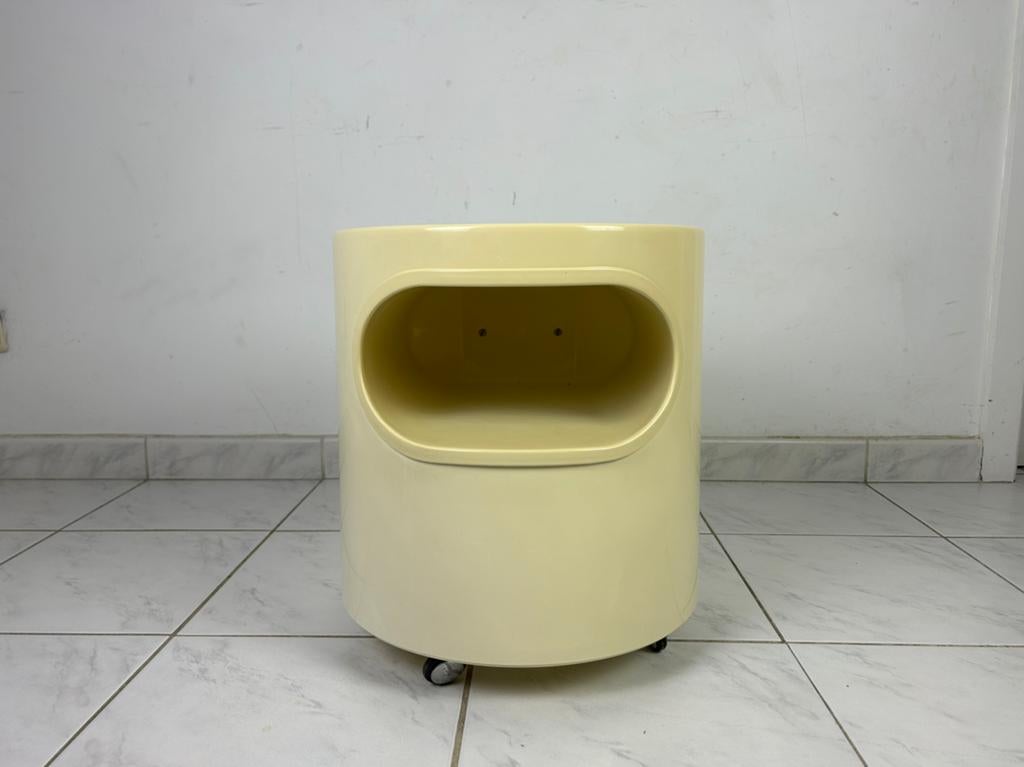 Vintage space age bijzettafel Artemide Giano-Giano-Vano, Minder dan 45 cm, Gebruikt, Rond, Ophalen of Verzenden