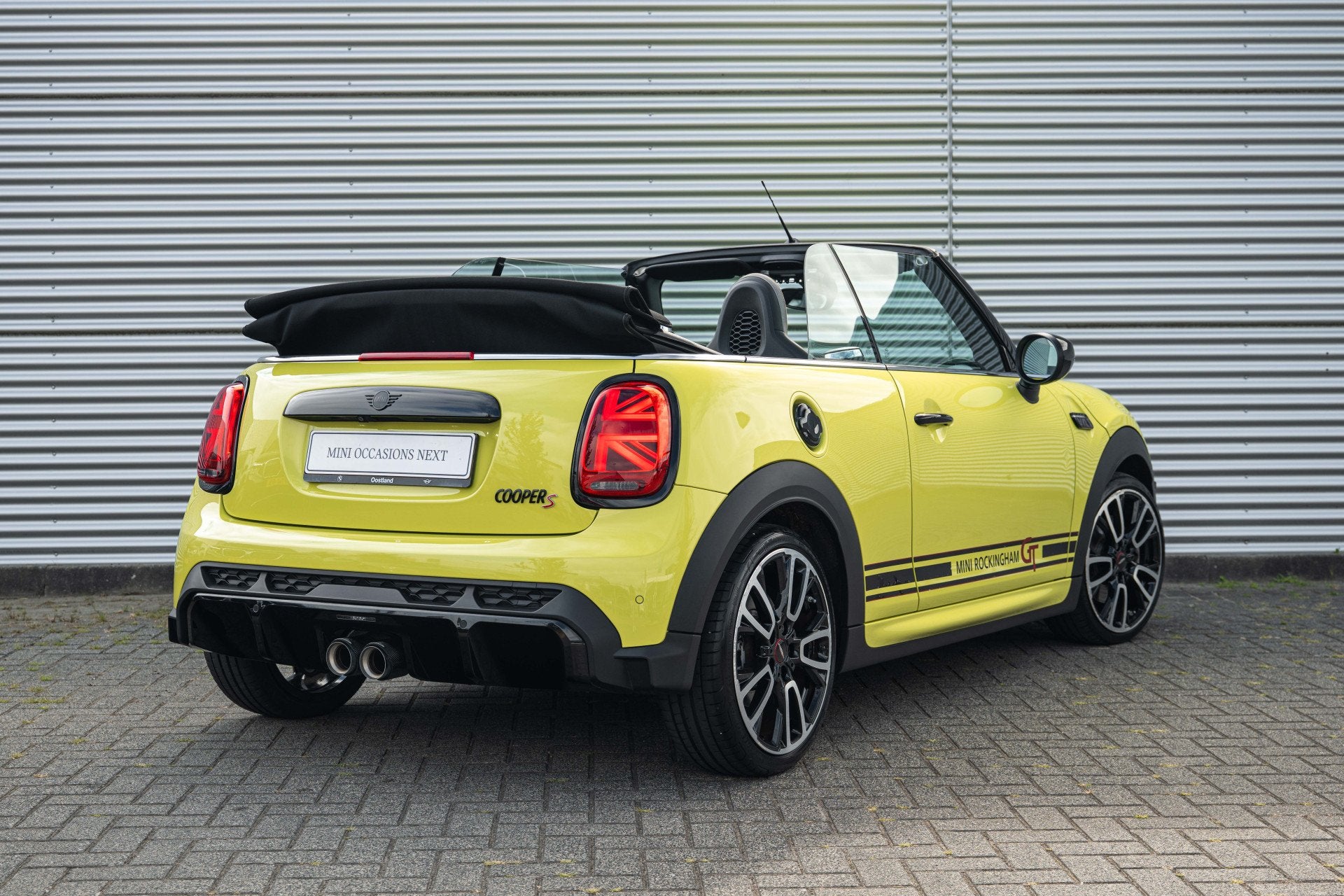 MINI Cabrio Cooper S Rockingham GT JCW Automaat / Achteruitr, 1300 kg, Gebruikt, 4 cilinders, Bedrijf