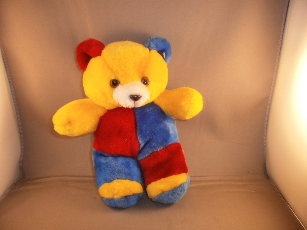 internattional toys beer vitrage geel rood blauw wit snuitje, Overige merken, Beer, Ophalen of Verzenden, Zo goed als nieuw