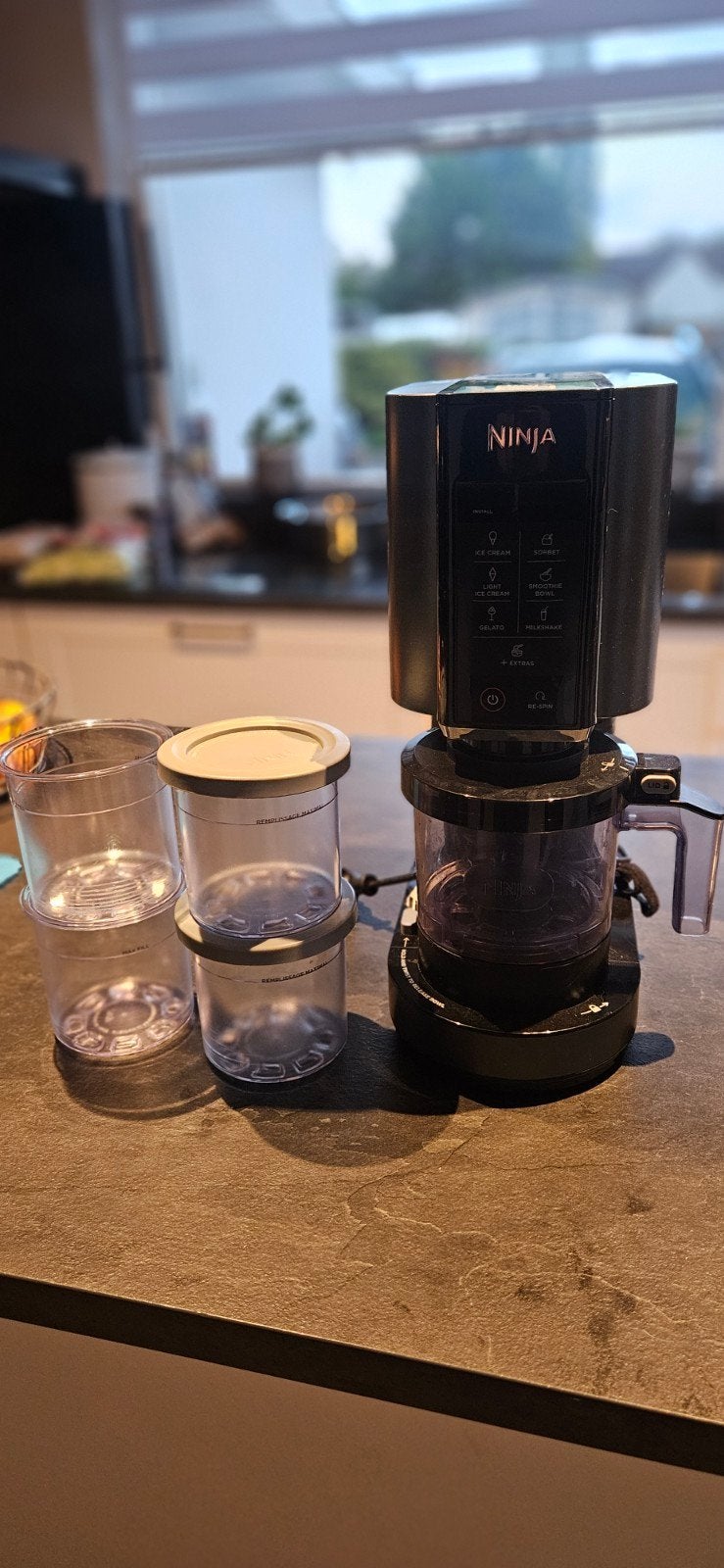 Ninja Creami IJsmachine, 4 liter of meer, Ophalen, Zo goed als nieuw, 3 snelheden of meer