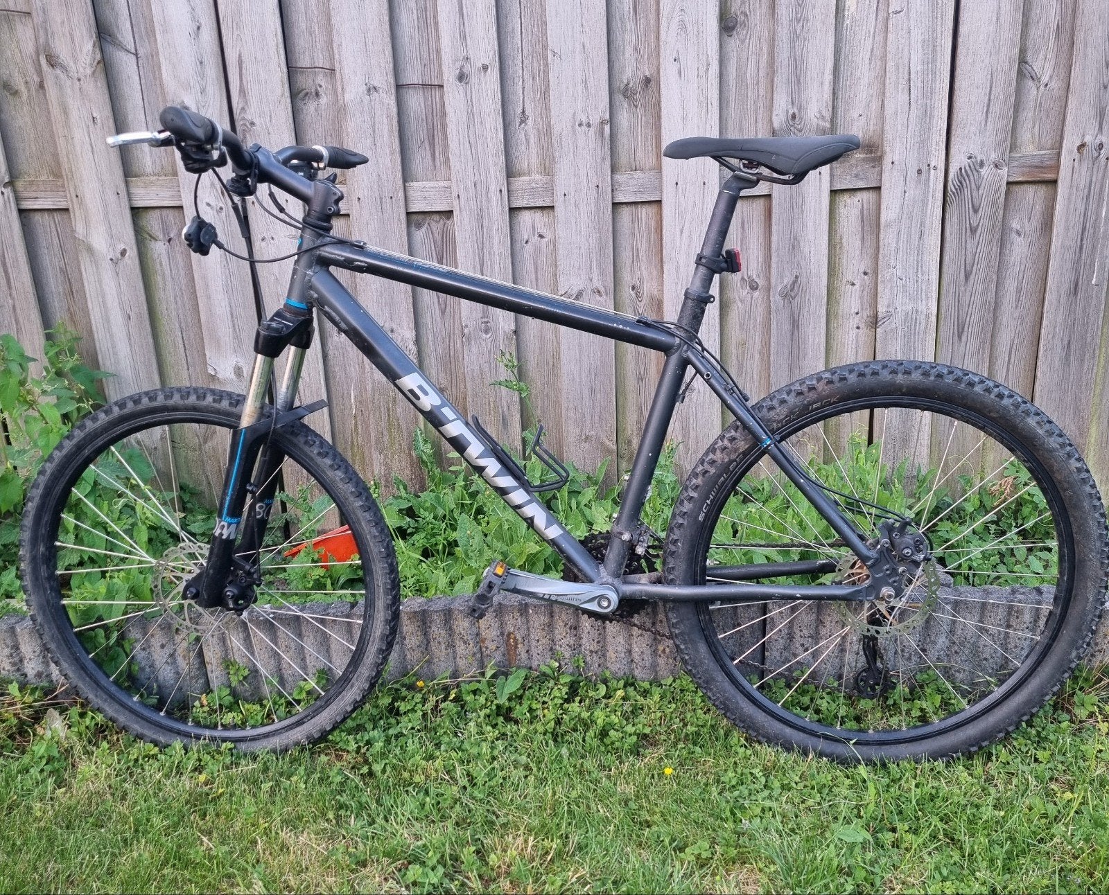 Mooie B'Twin 28 inch fiets met schijfremmen, Overige merken, 28 inch, Gebruikt, Ophalen of Verzenden