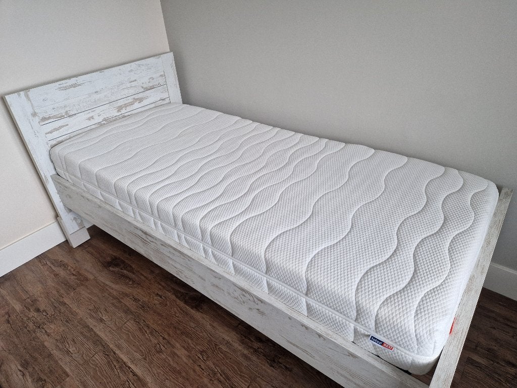 Bed, Ophalen, Gebruikt, 90 cm, 200 cm