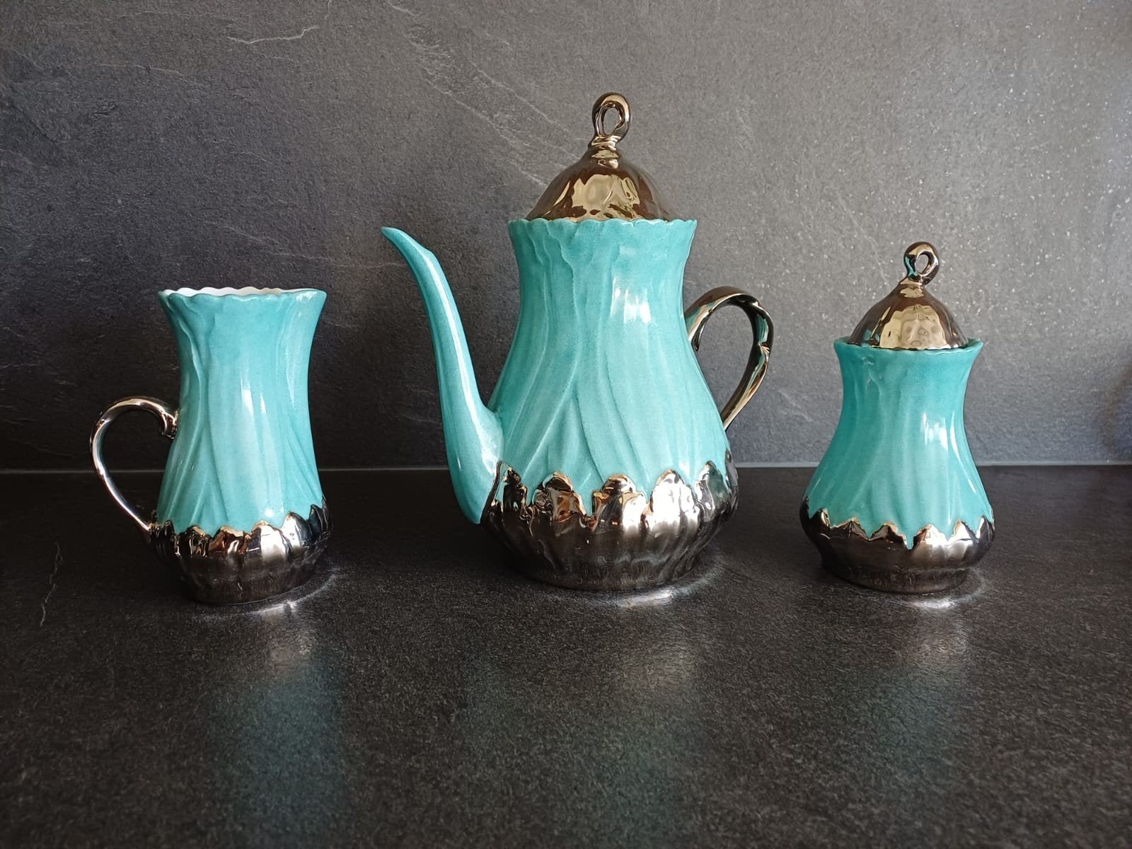 Limoges Porseleinen Koffie / Theepot  Suikerpot Melkkan € 45, Ophalen