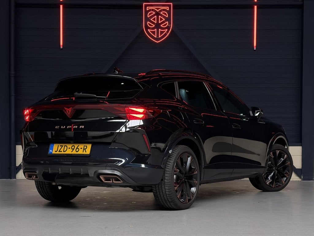 CUPRA Formentor 1.5 TSI e-Hybrid VZ Perf. |PANO|SENNH.|ACC|M, 4 cilinders, Formentor, Zwart, Leder