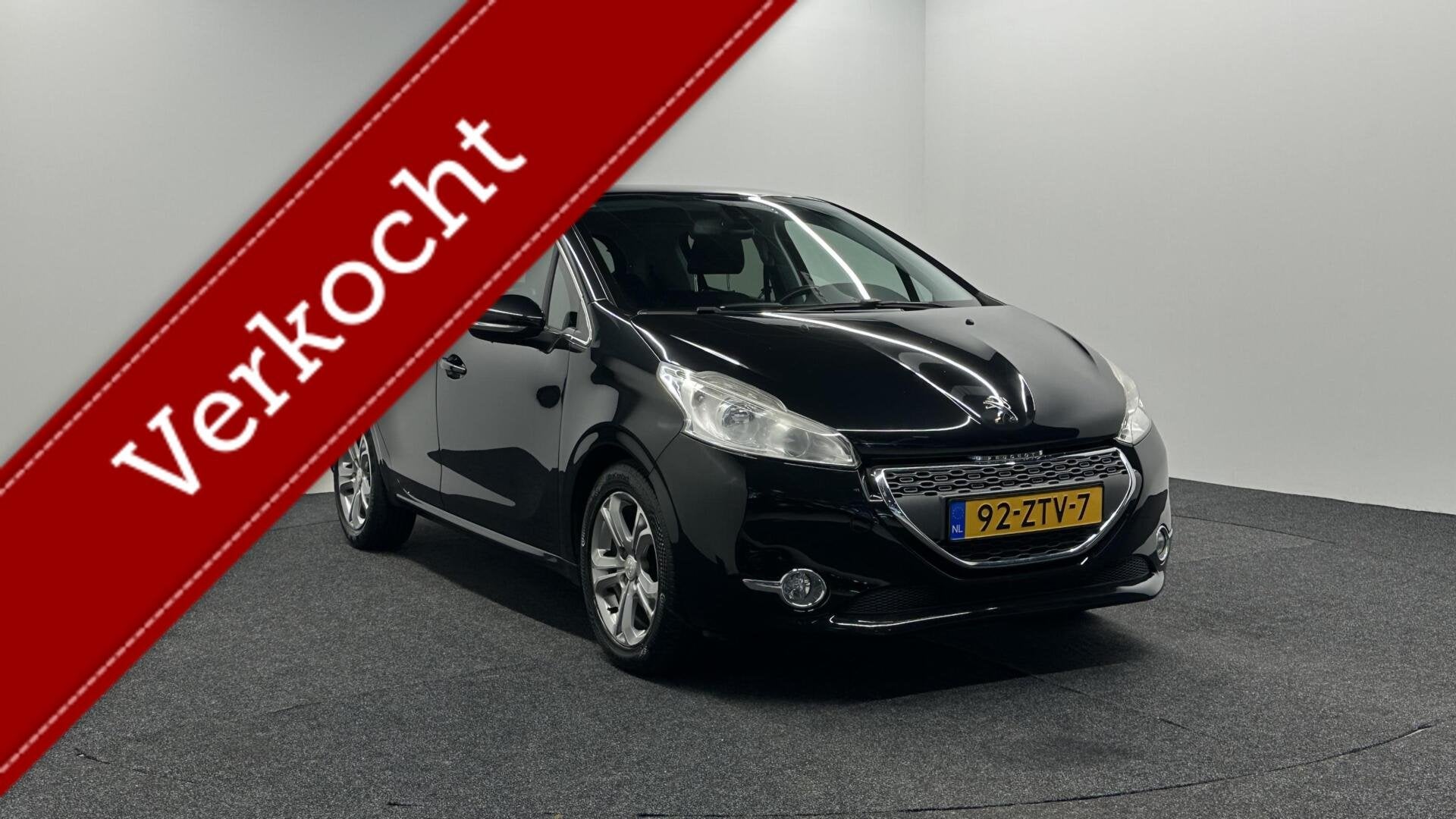 Peugeot 208 1.6 VTi Intuïtive ECC NAVIGATIE CRUISE LM 5 DEU, Auto's, Voorwielaandrijving, Euro 5, Stof, Gebruikt