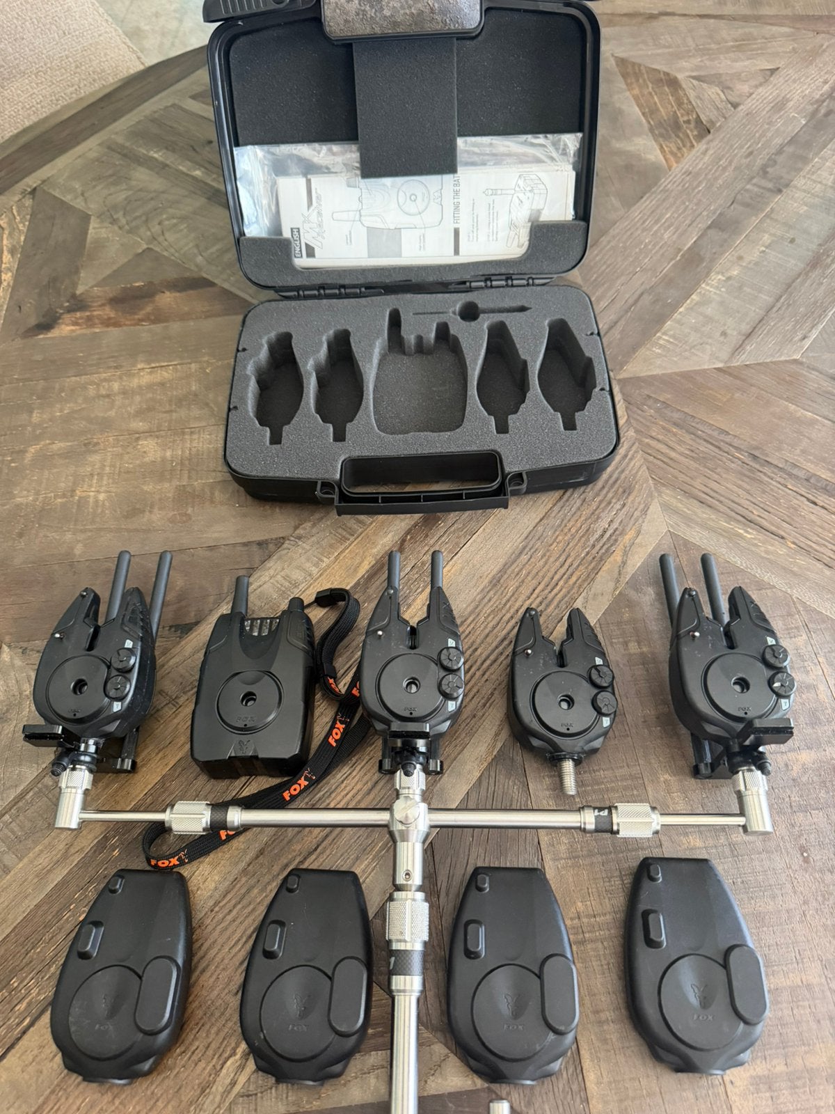Fox Micron MX 4+1 Beetmelderset + Fox Black Label Snag Ears, Watersport en Boten, Hengelsport | Karpervissen, Ophalen of Verzenden