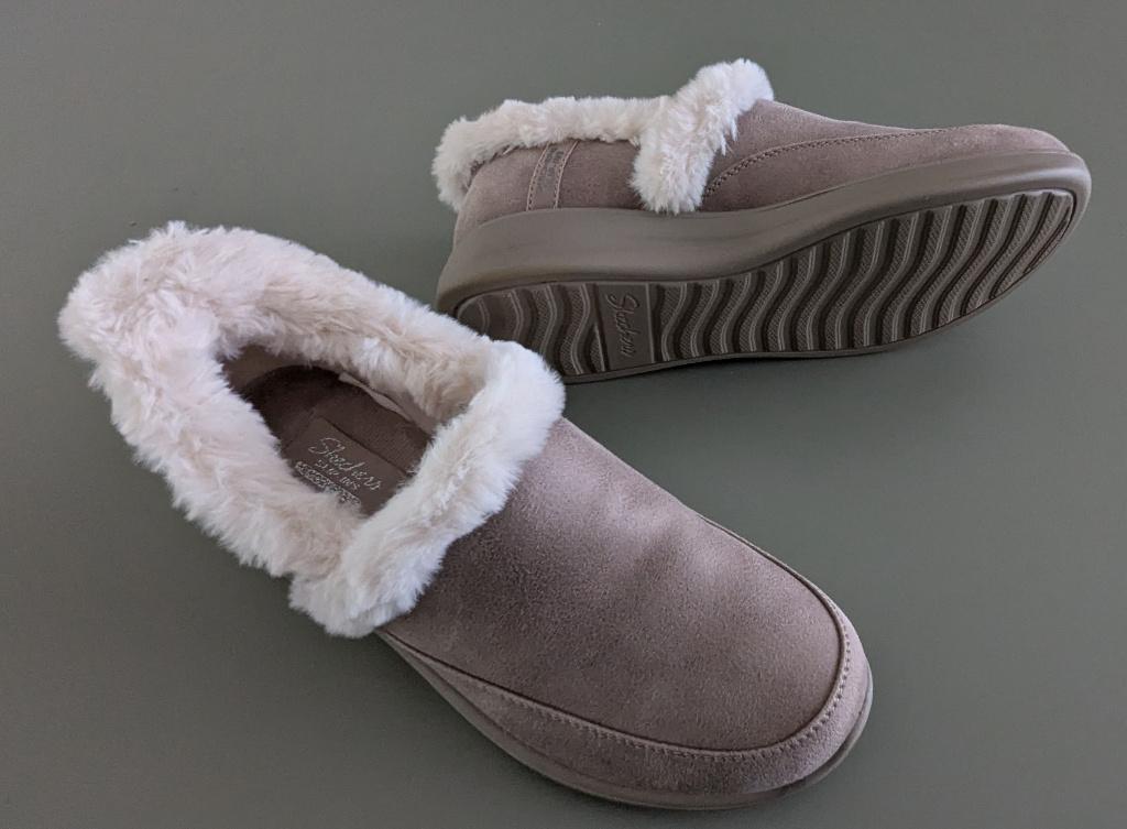 Skechers Slip-ins pantoffels maat 38, Skechers, Beige, Nieuw, Ophalen of Verzenden