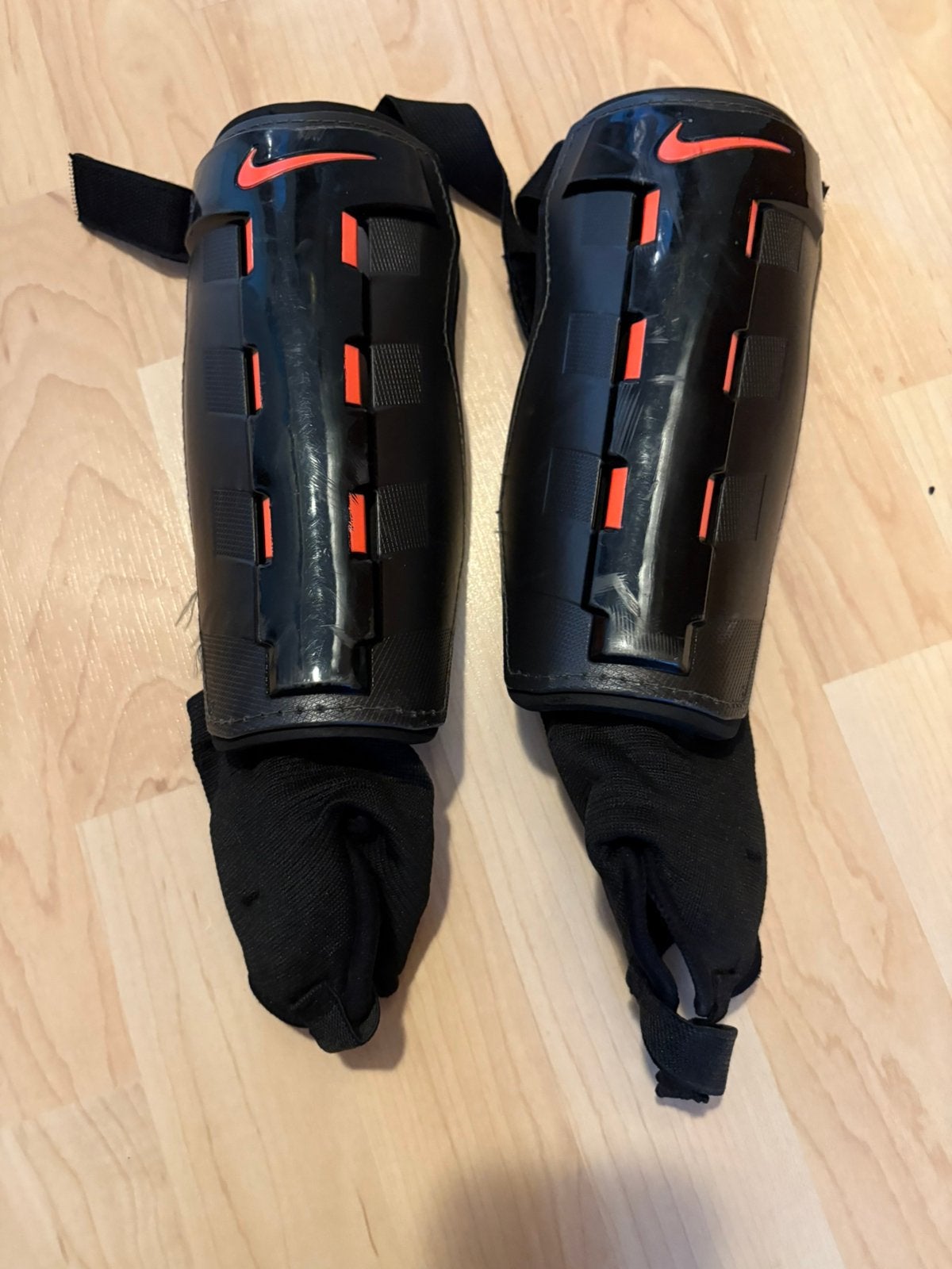 Nike scheenbeschermers maat L, Maat L, Ophalen of Verzenden, Gebruikt, Overige typen