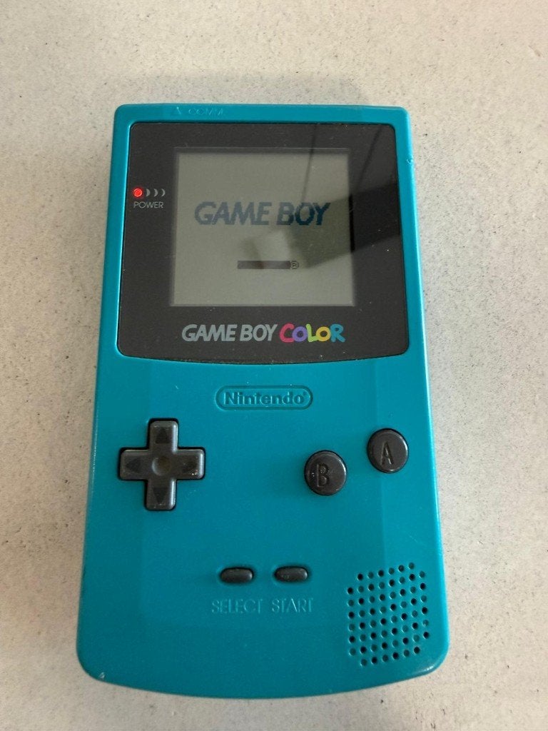 Gameboy colour incl lamp, oplader en hoes., Ophalen of Verzenden, Gebruikt, Game Boy Color, Met beschermhoes of tas