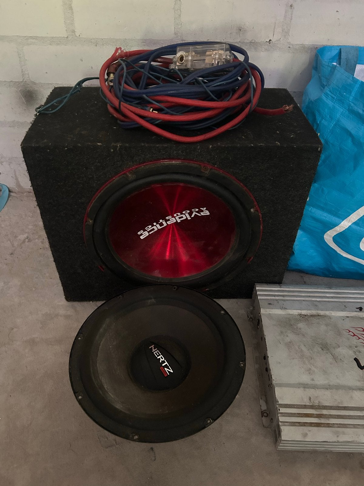Subwoofer set met versterker en kabels, Ophalen of Verzenden, Gebruikt