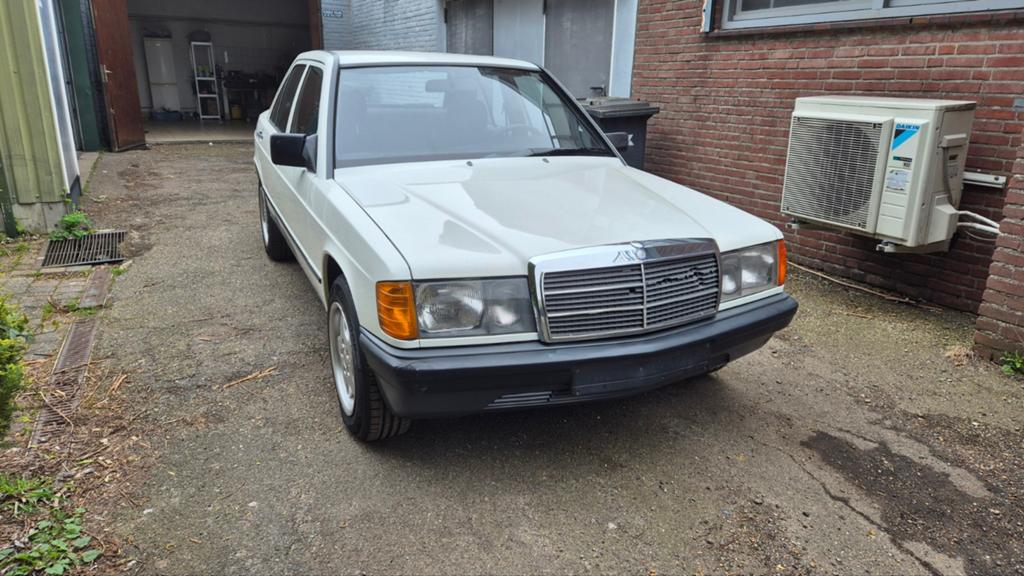Mercedes 190D 1985 Automaat, Auto's, Mercedes-Benz, Automaat, 4 cilinders, Wit, Diesel