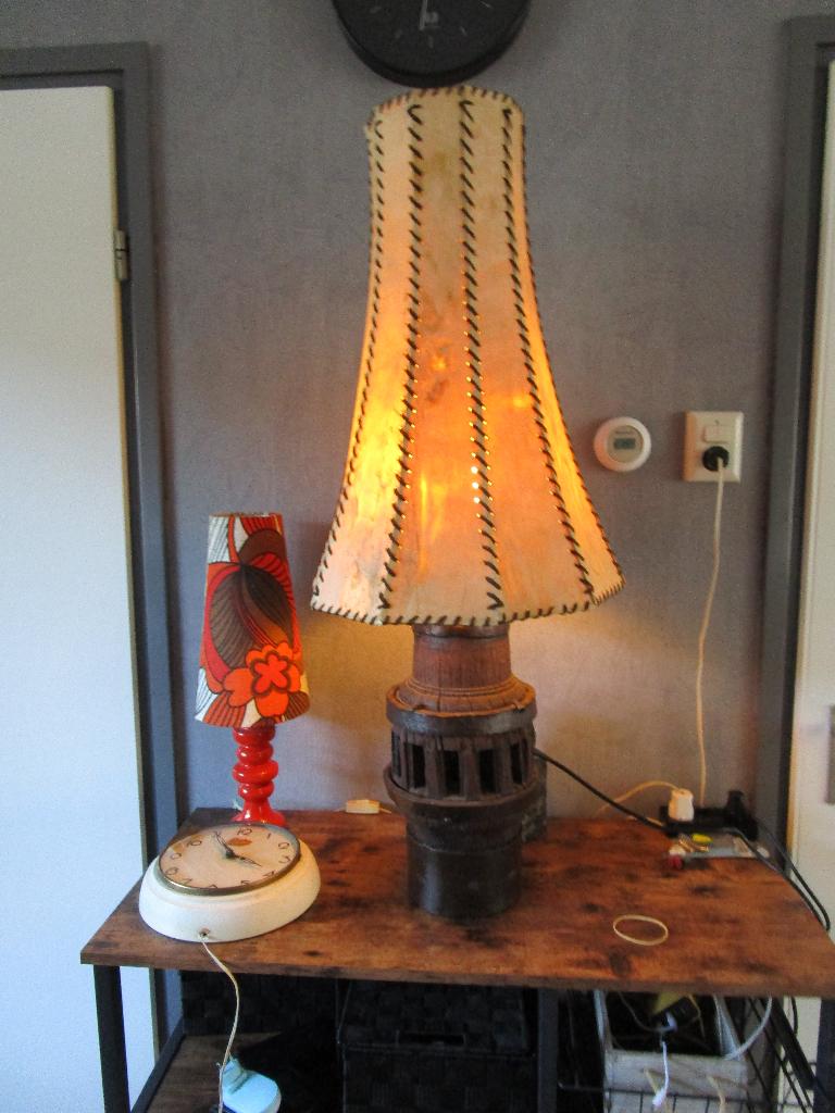 Vintage Zeldzame Zware Antieke Lamp Lederen Lampenkap, Ophalen, Gebruikt, Rond, Bruin