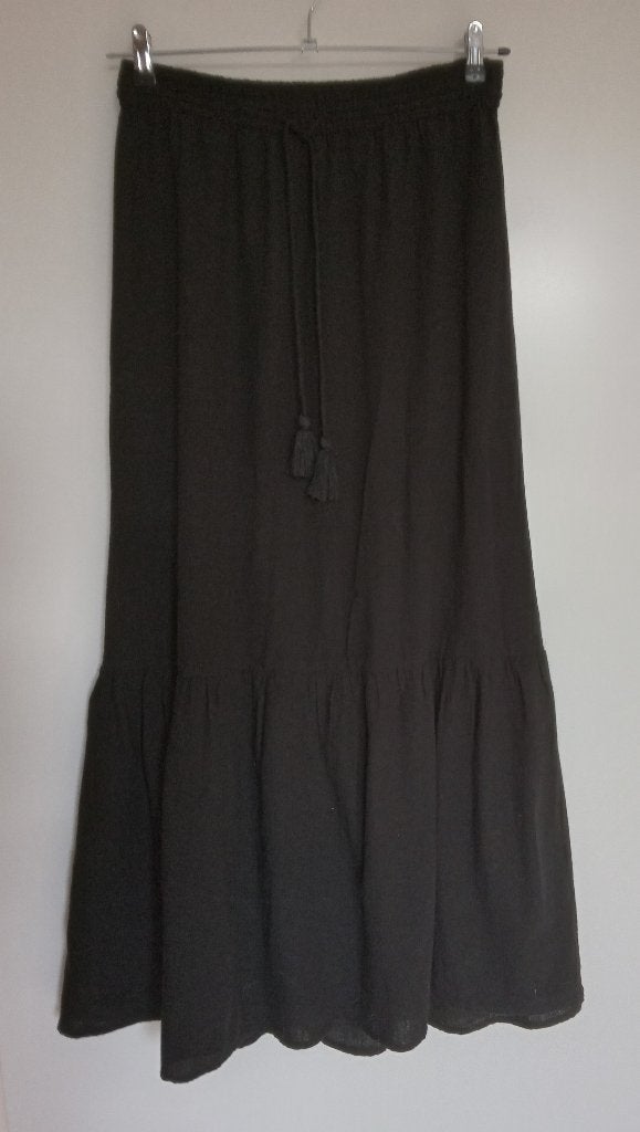 Vero Moda lange zwarte rok met volant, maat M, Kleding | Dames, Rokken, Verzenden, Vero Moda, Zwart, Nieuw