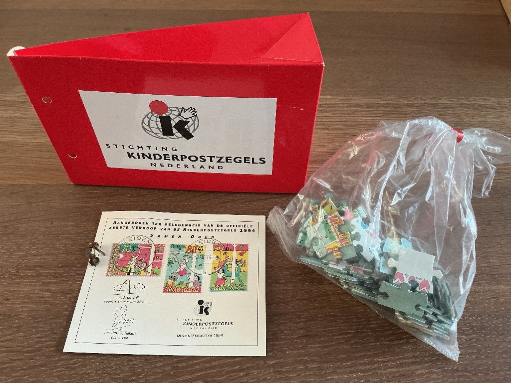 Presentatiegeschenk kinderpostzegels 1994, Ophalen