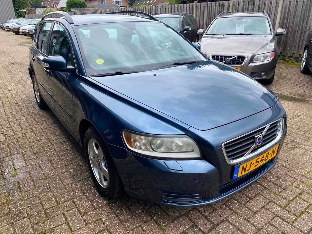 Volvo V50 1.8 Kinetic, Auto's, Volvo, Voorwielaandrijving, Zwart, 4 cilinders, Blauw