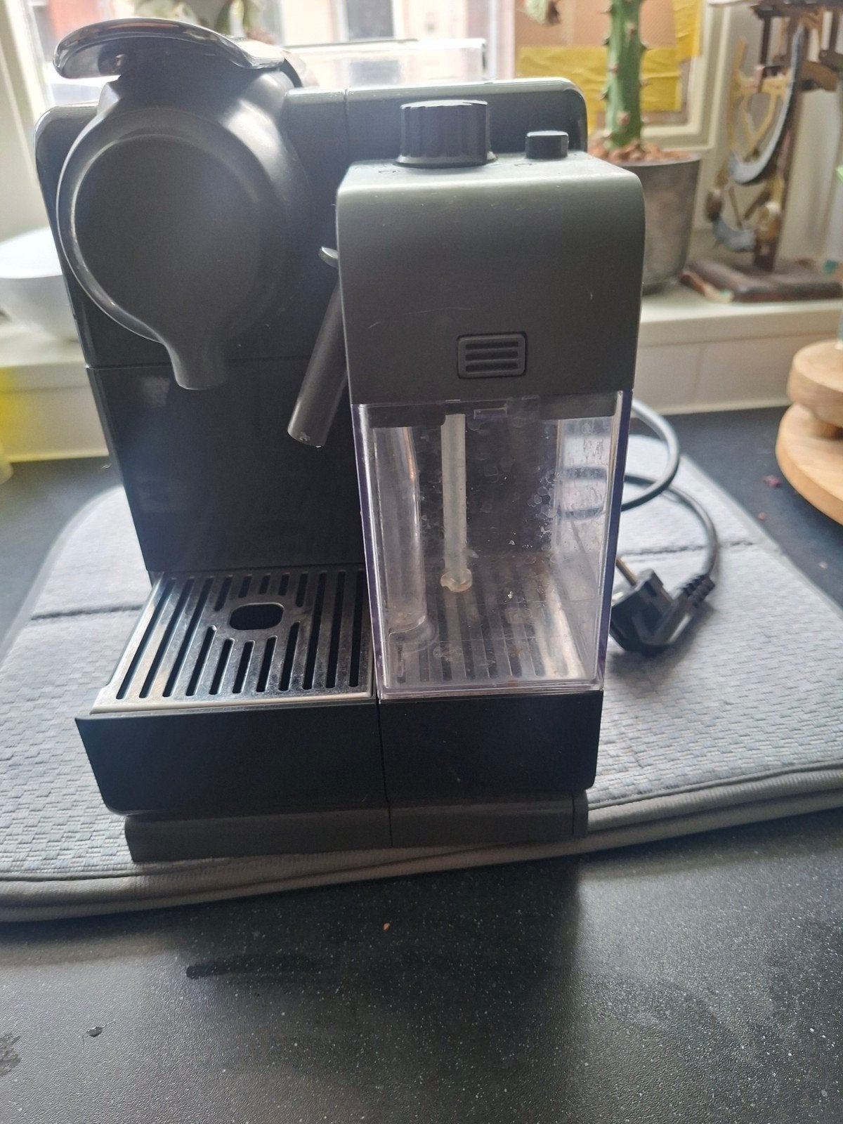 De'Longhi Nespresso Lattissima One EN500.B - Koffiemachine, Witgoed en Apparatuur, Ophalen, Gebruikt, Koffiemachine, 1 kopje