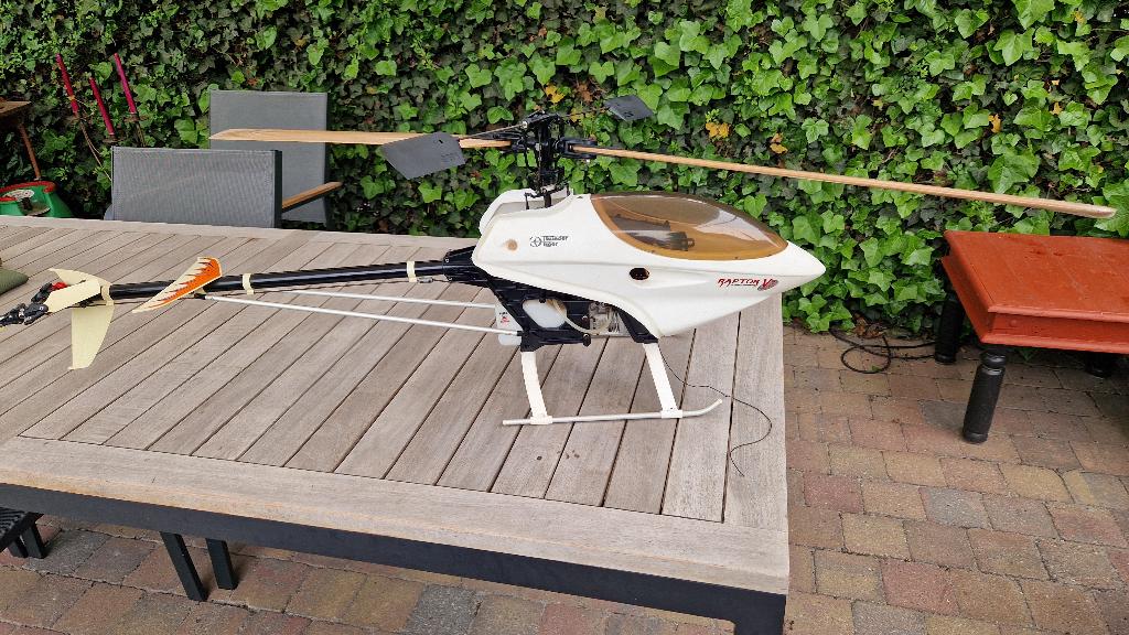 Thunder Tiger Raptor V2 nitro, Ophalen, Zo goed als nieuw, Nitro, Helikopter