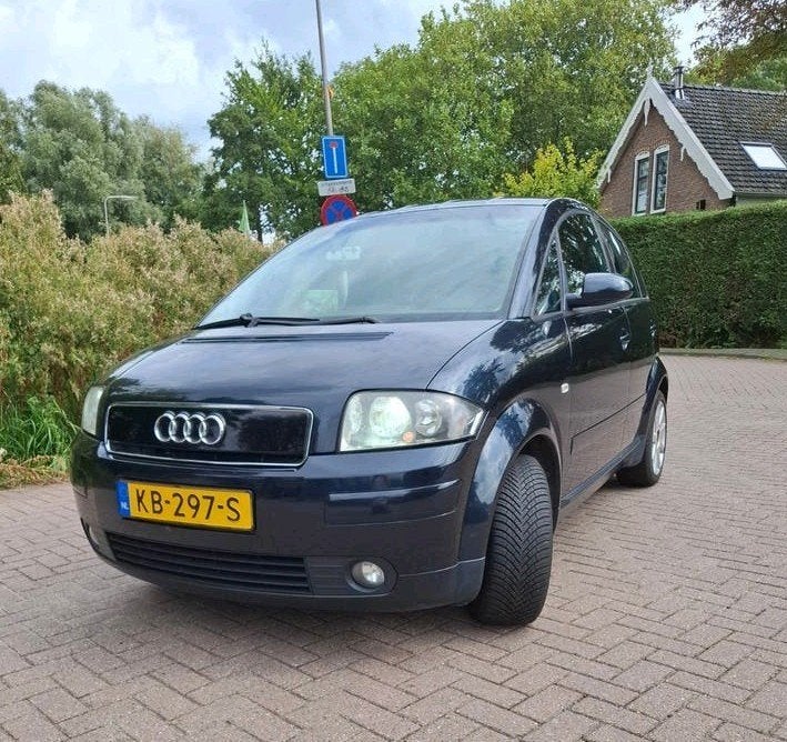 Audi 2003 Blauw, 970 kg, 40 €/maand, 10 km/l, Stationwagon