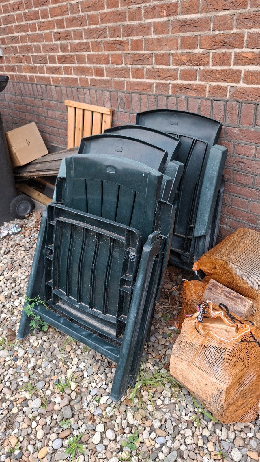 4 gebruikte kunststof tuinstoelen, Tuin en Terras, Ophalen, Gebruikt, Kunststof, Stapelbaar