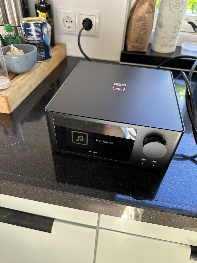 NAD C700 V2 versterker - als nieuw, Audio, Tv en Foto, Versterkers en Receivers, Overige systemen, Zo goed als nieuw, 120 watt of meer