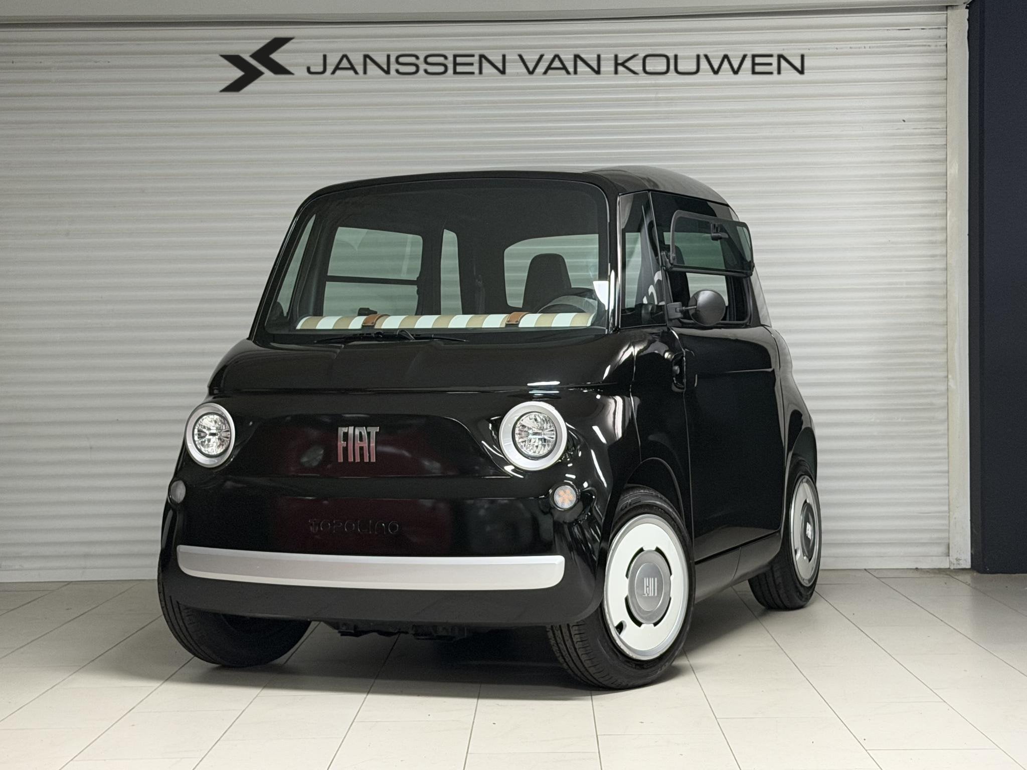 Fiat Topolino Speciale / Zwart, Stellantis B.V., Gebruikt, Lemelerbergweg 12
1101AJ  Amsterdam, NL, Overige merken