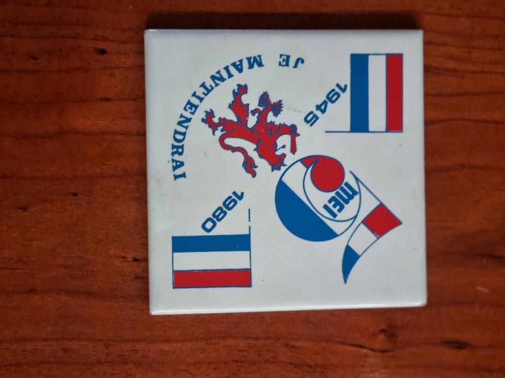 Vintage Nederlandse Tegel 'Je Maintiendrai' 1945-1980, Antiek en Kunst, Ophalen of Verzenden
