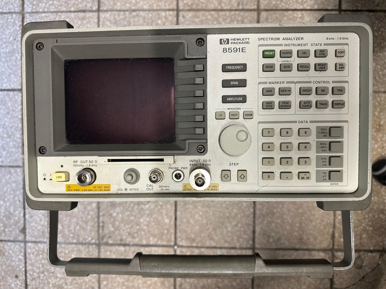 HP / Hewlett Packard 8591E Spectrum Analyzer (9 kHz-1.8 GHz), Doe-het-zelf en Verbouw, Ophalen, Gebruikt