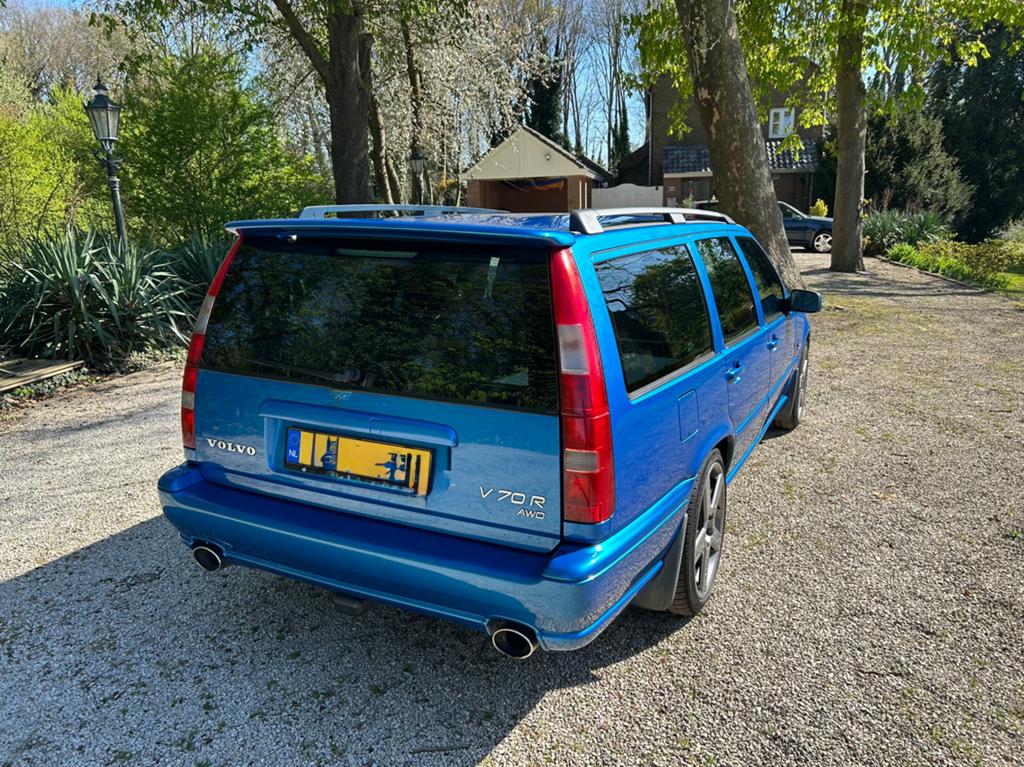 Volvo V70 2.5 R AWD AUT 1999 Laser Blue 300+ pk, Automaat, Zwart, Blauw, Stationwagon