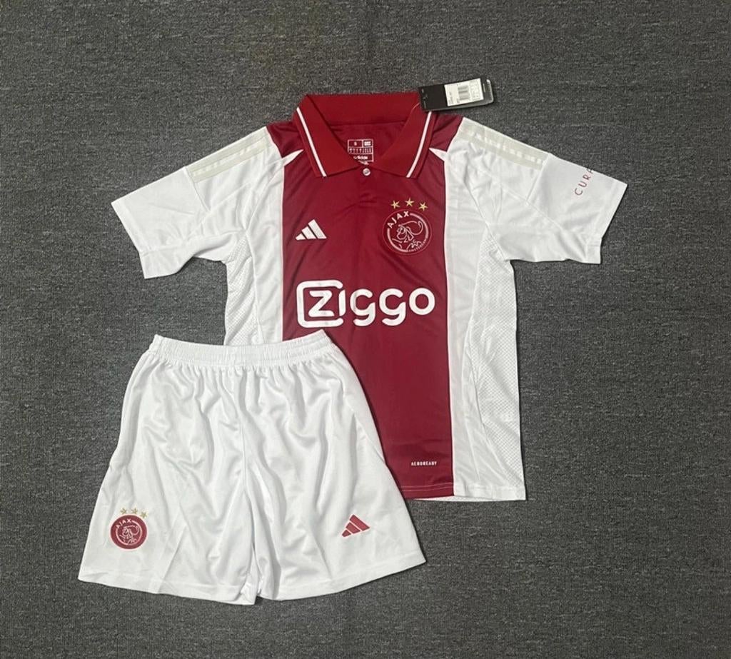 Ajax tenue, Sport en Fitness, Voetbal, Ophalen of Verzenden, Nieuw, Set