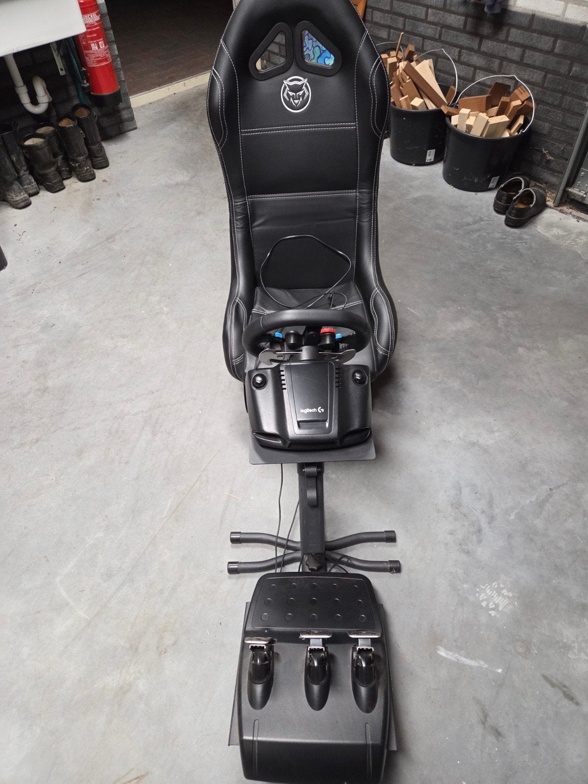 Logitech G29 racestuur met pedalen en Playseat racestoel, Spelcomputers en Games, Ophalen, Racestuur, Gebruikt, Force feedback