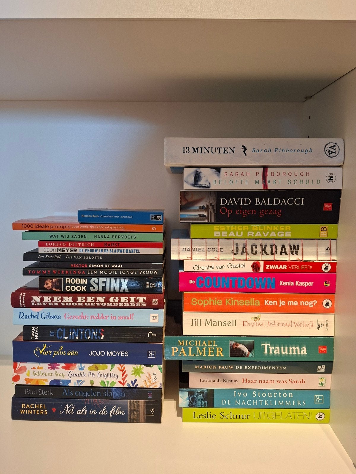 Boeken aanbod.
Ook los te koop., Ophalen of Verzenden, Zo goed als nieuw, Populaire fictie