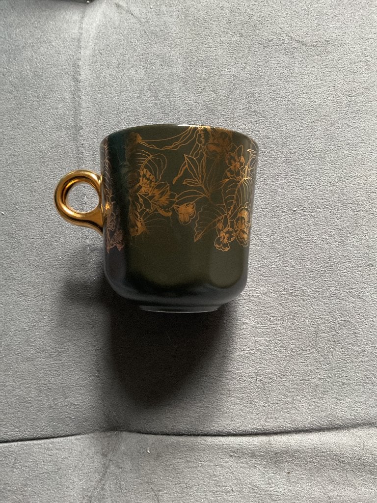 Essenza mok zwart met goud, Nieuw, Ophalen of Verzenden, Overige stijlen, Kop(pen) en/of Schotel(s)