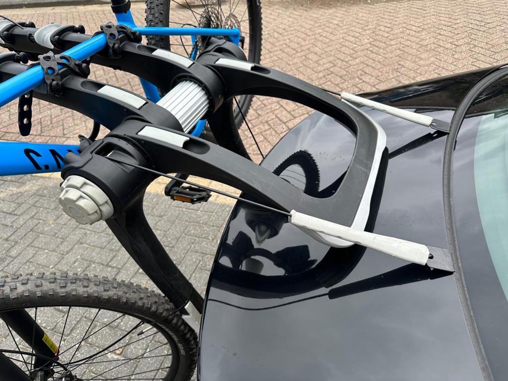 Thule RaceWay 992 fietsdrager achterklep, Ophalen of Verzenden, 3 fietsen of meer, Gebruikt, Achterklepdrager
