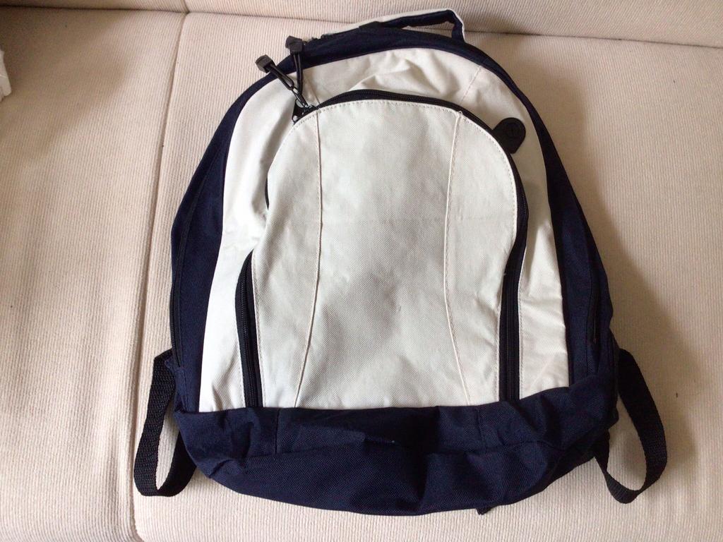 Rugzak bl/wit 45 x 35 cm Ruimte voor drinkzak, Overige merken, 40 cm of meer, Ophalen of Verzenden, Zo goed als nieuw