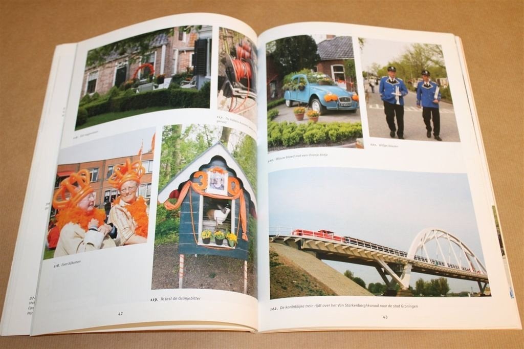 Oranje in Groningen en Warffum — Beatrix Koninginnedag 2004, Ophalen of Verzenden, Gelezen
