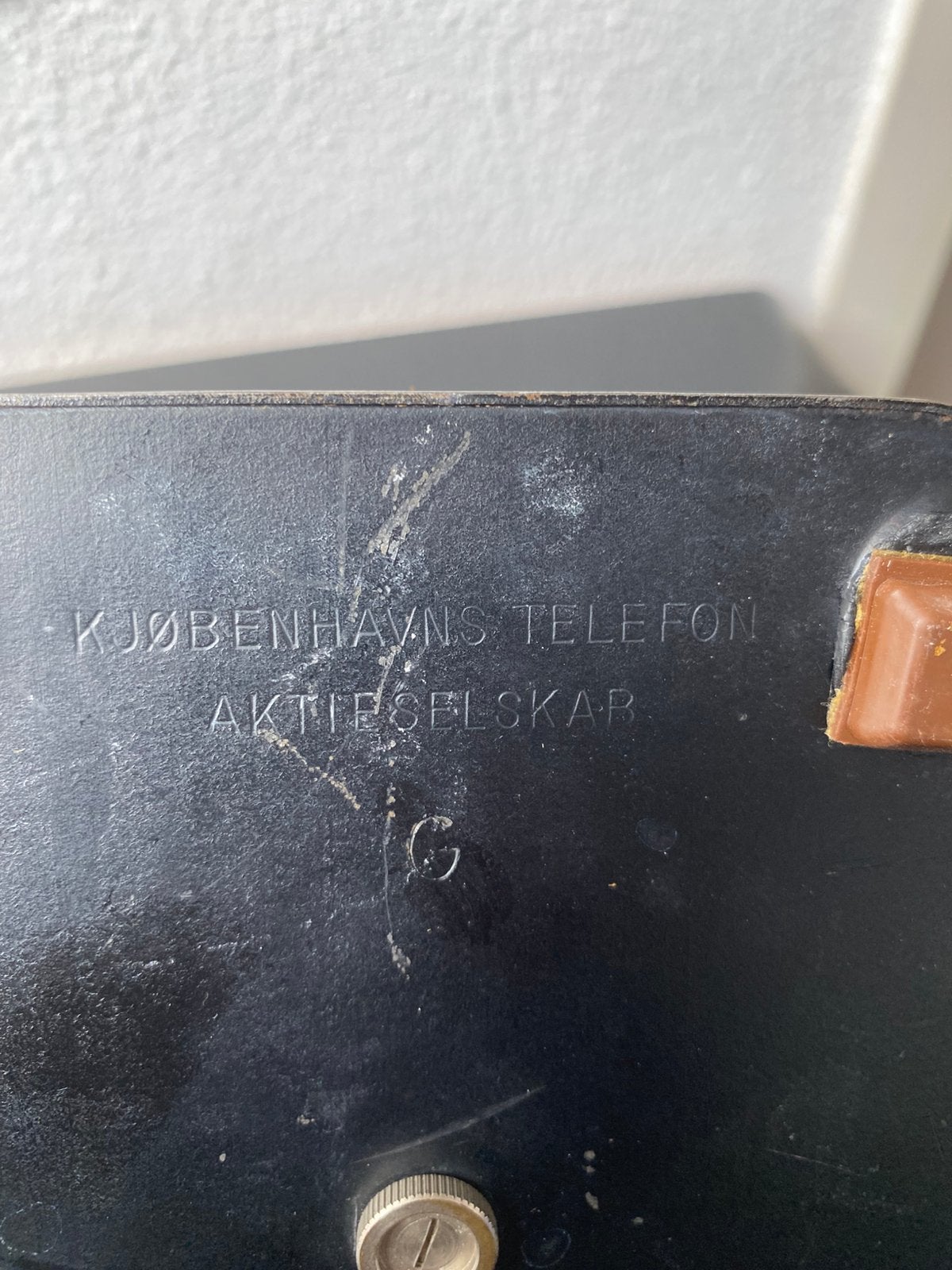 Antieke Deense draaitelefoon Kjøbenhavns Telefon Aktieselska, Ophalen