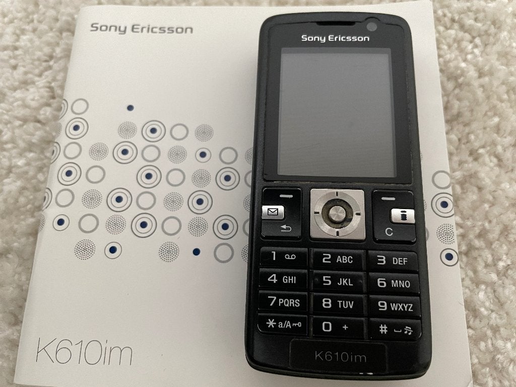 Sony Ericsson K610i mobiele telefoon + oplader, Telecommunicatie, Mobiele telefoons | Sony, Gebruikt, Zwart, Overige systemen