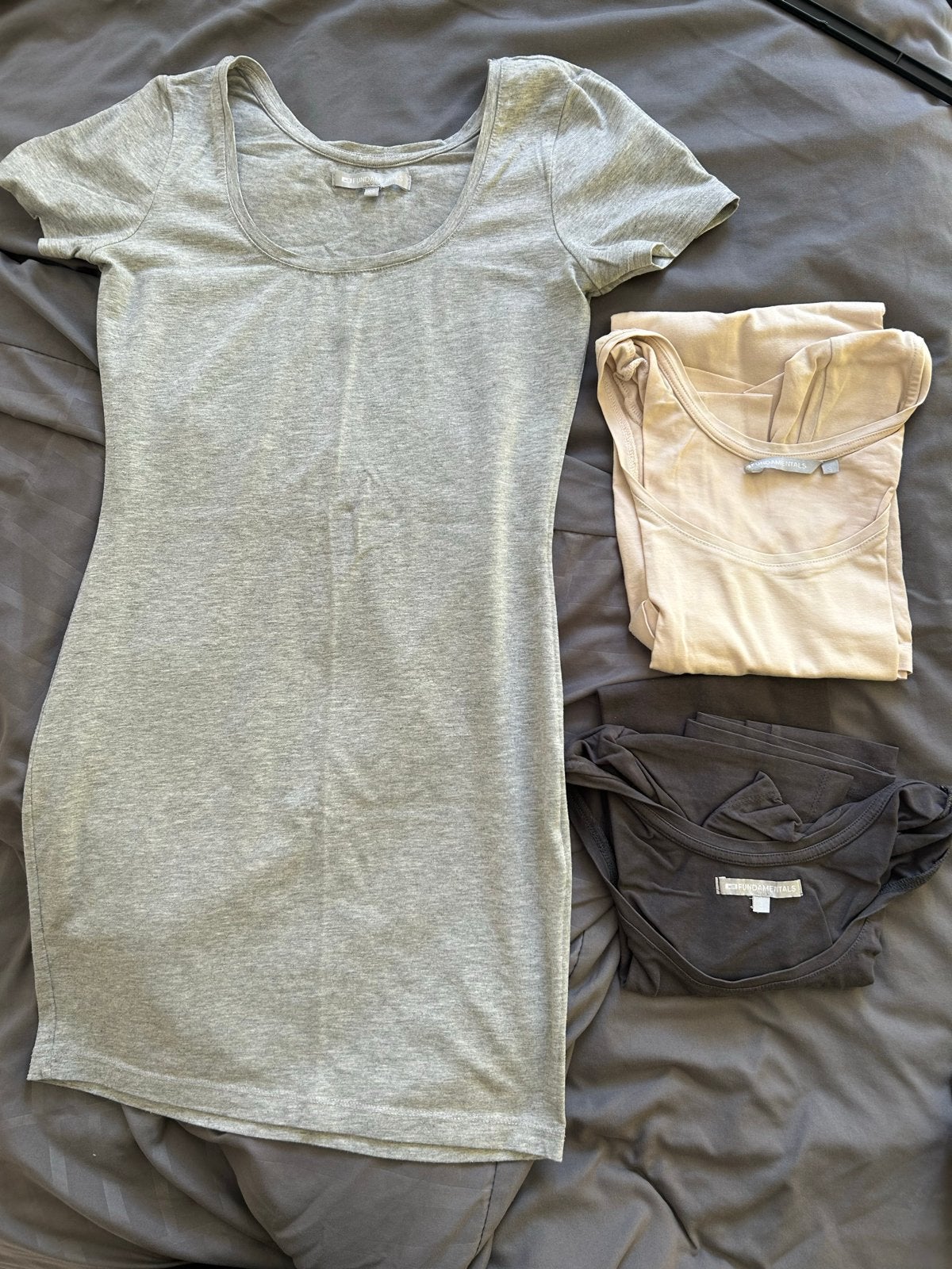 3 tops, shirts WE Fundamentals zalm, grijs, taupe, WE, Ophalen of Verzenden, Zo goed als nieuw, Grijs