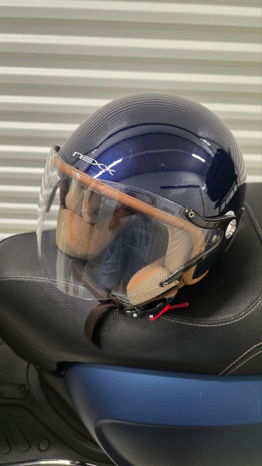 NEXX Scooterhelm - Donkerblauw met bruine accenten, Ophalen, Zo goed als nieuw, Medium, NEXX