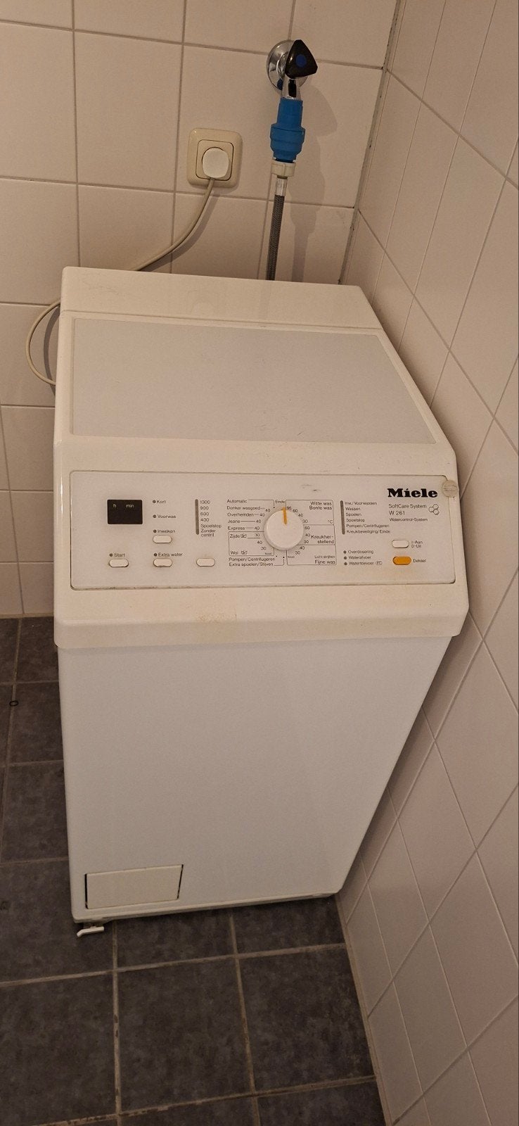 Miele bovenlader, Ophalen, 1200 tot 1600 toeren, Gebruikt, 4 tot 6 kg