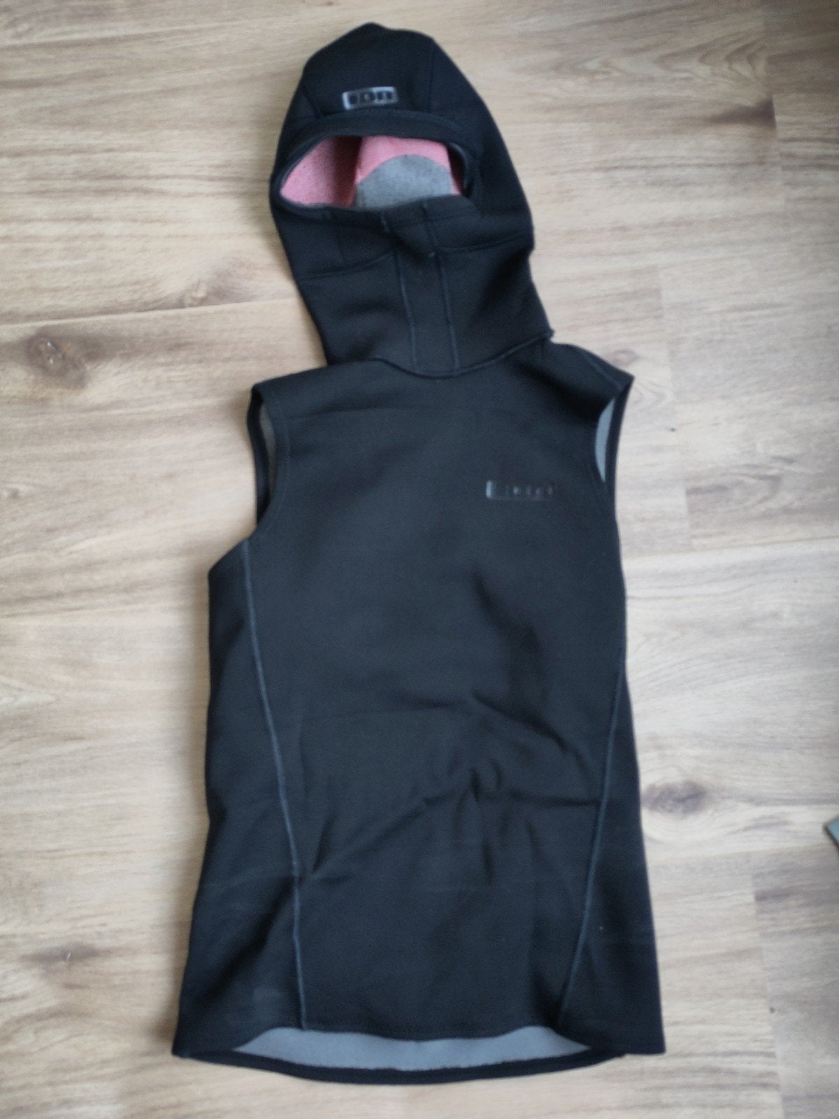 ION Hooded Neo Vest 2/1 wetsuit cap  - Maat M - Zo goed als, Ophalen of Verzenden, Zo goed als nieuw, Wetsuit