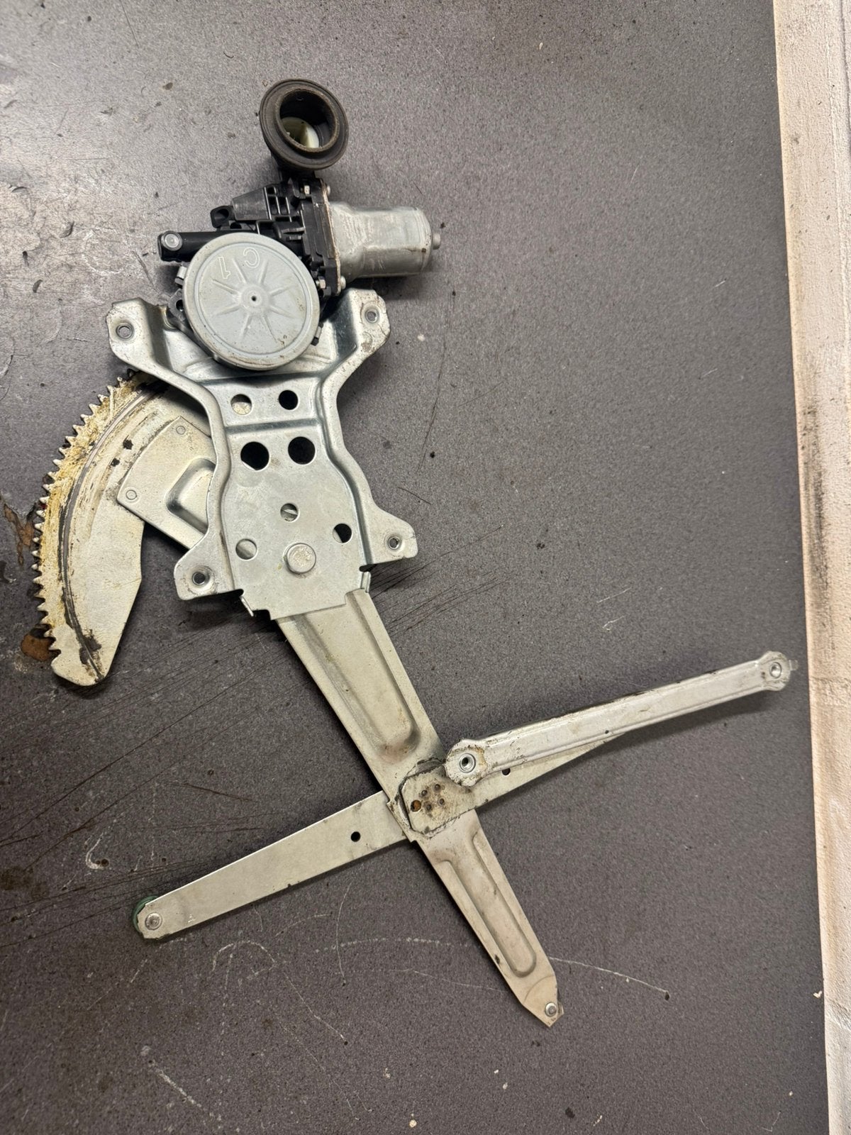 Raam mechanische swift 05’ - 11’ rechts 3d, Ophalen of Verzenden, Zo goed als nieuw, Overige materialen