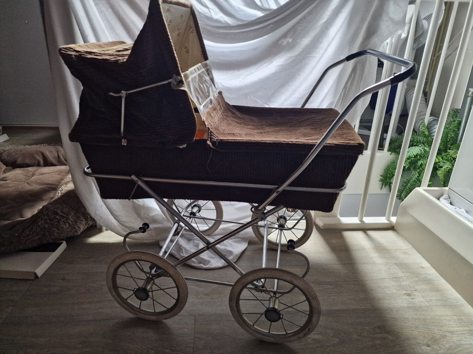 Zekiwa poppenwagen jaren 70/80, Ophalen, Gebruikt, Babypop